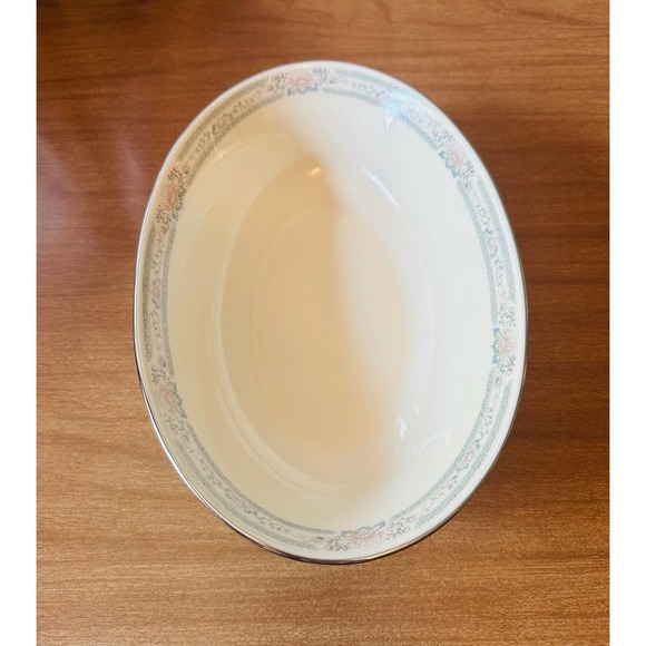 Vintage 9 1/2” oval serving dish /vegetable bowl Charleston by Lenox - Picture 2 of 10